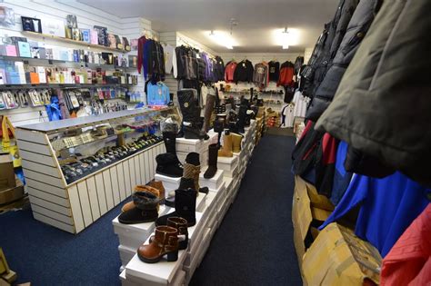 fake clothes shop manchester - Manchester underground stores.